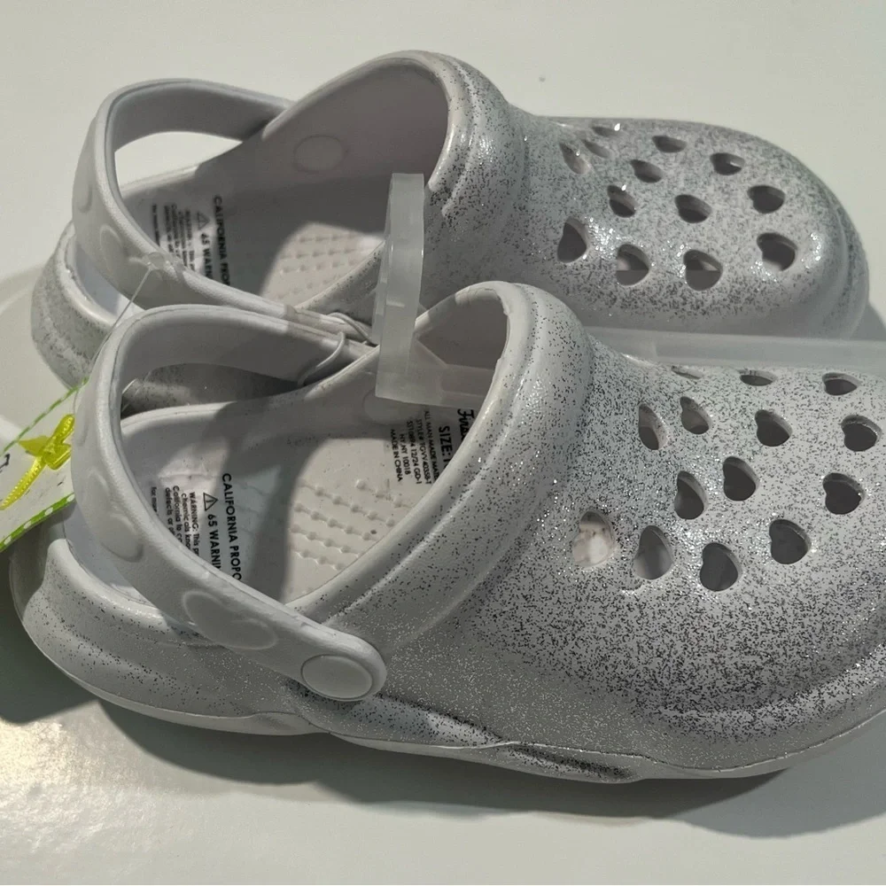 Glittery Heart Cutout Kids Slippers